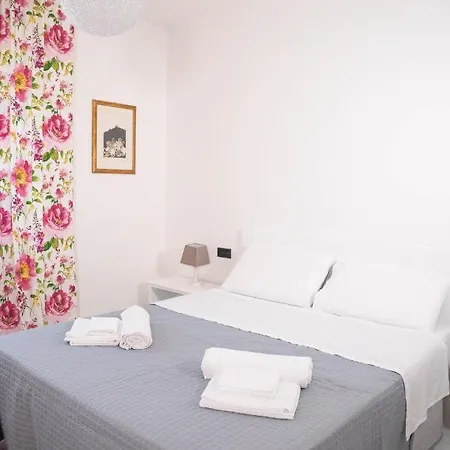 La Casa Di Mila Apartament *